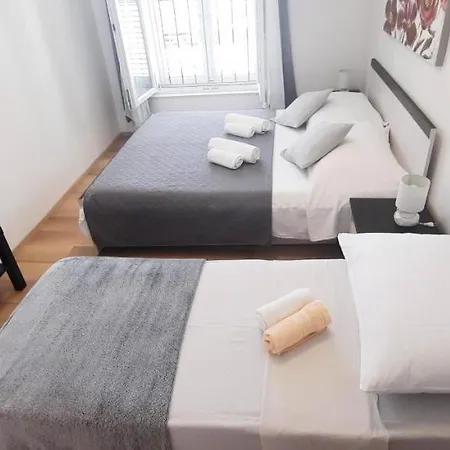 Apartament Peninsula *