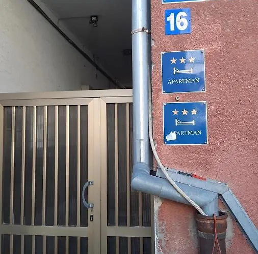 Peninsula Apartman *