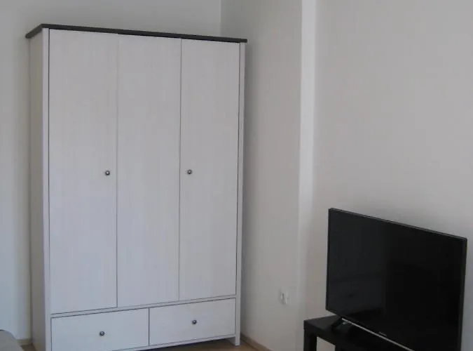 Peninsula Apartament *